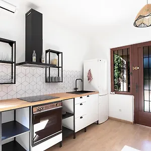 https://calme-et-cosy-clim-piscine-et-terrasse.fr-provencehotel.com